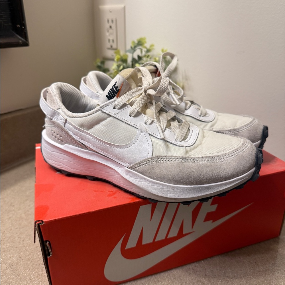 Women’s Nike Waffle Debut Sneakers